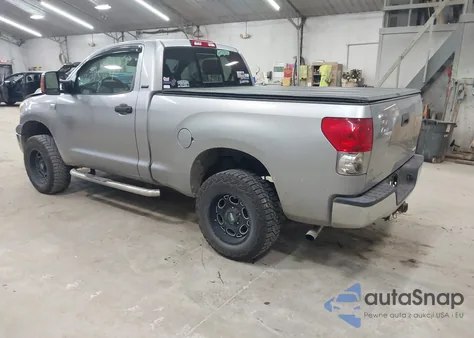 2007 Toyota Tundra Base 4.7L V8 z USA, uszkodzony, nr VIN 5TFKT52137X001910